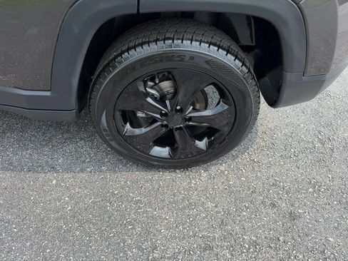 Used 2019 Jeep Compass Latitude AWD/4WD image 41