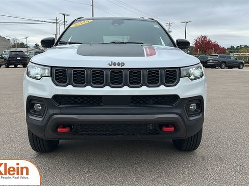 Used 2024 Jeep Compass Trailhawk image 2