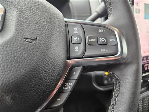 New 2026 RAM 3500 Laramie AWD/4WD image 13