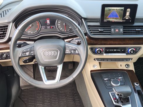 Used 2019 Audi Q5 2.0T Premium AWD/4WD image 28