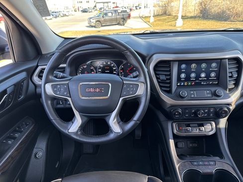 Used 2021 GMC Acadia Denali w/ Denali Ultimate Package image 16