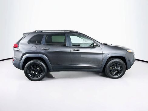 Used 2015 Jeep Cherokee Trailhawk w/ Comfort/Convenience Group image 26