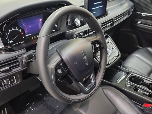 Used 2022 Lincoln Corsair Standard image 12