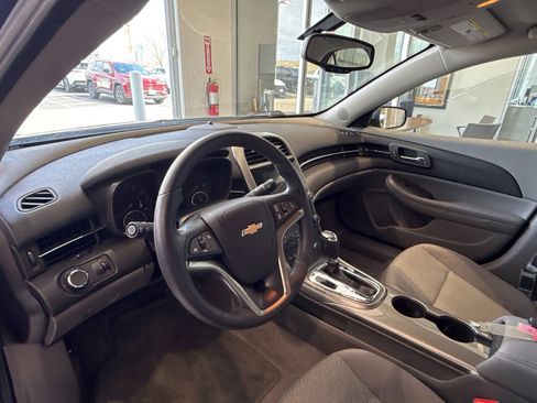 Used 2013 Chevrolet Malibu LS image 10