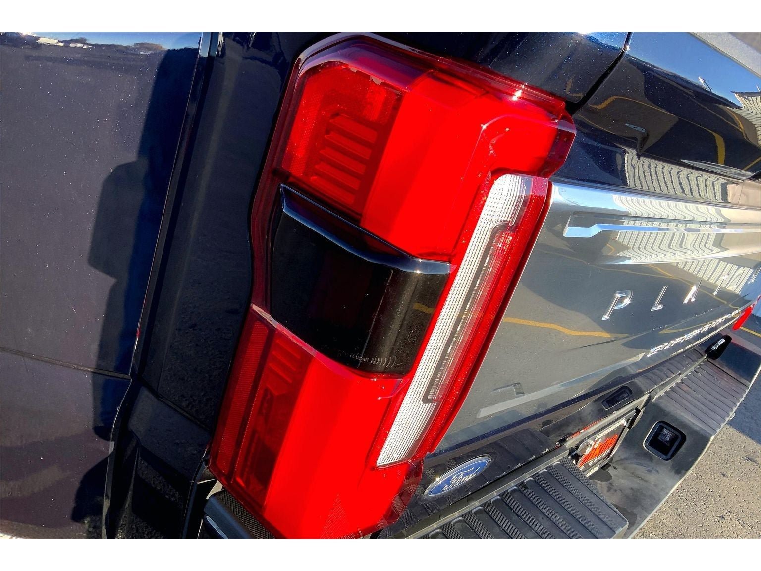 Used 2024 Ford F450 Platinum w/ FX4 Off-Road Package AWD/4WD image 31