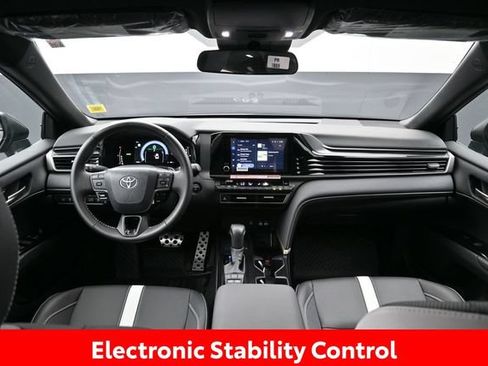 Used 2026 Toyota Camry SE AWD/4WD image 17