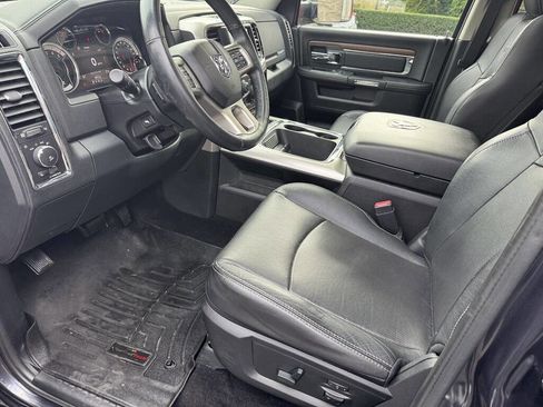 Used 2016 RAM 1500 Laramie w/ Convenience Group image 16