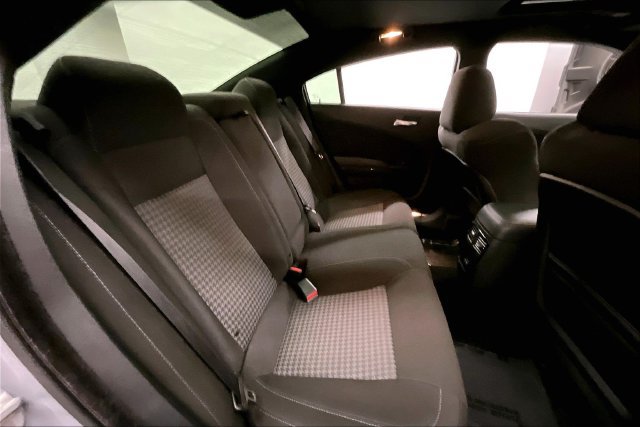 Used 2022 Dodge Charger R/T w/ Blacktop Package RWD image 27