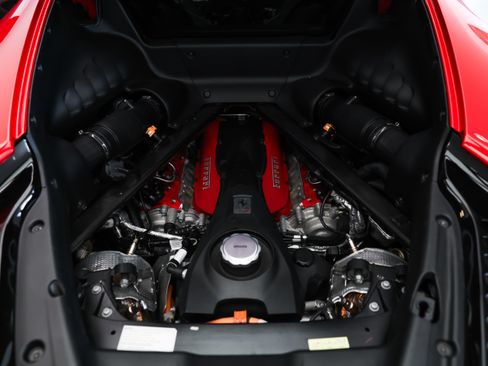 Used 2022 Ferrari SF90 Stradale AWD/4WD image 11