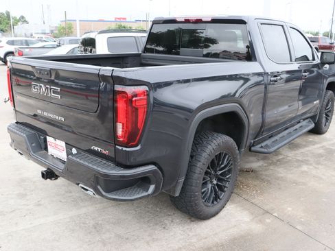 Used 2024 GMC Sierra 1500 AT4 w/ Technology Package AWD/4WD image 11