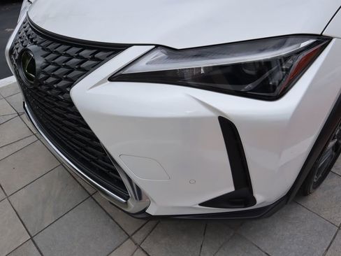 Used 2025 Lexus UX 300h FWD image 16