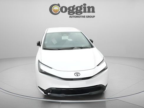 New 2026 Toyota Prius Plug-In Hybrid image 32