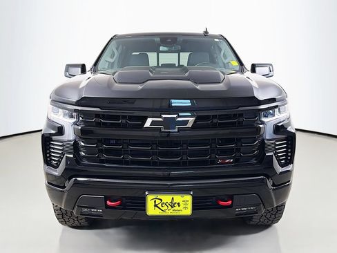 Used 2024 Chevrolet Silverado 1500 LT Trail Boss w/ Convenience Package II AWD/4WD image 2