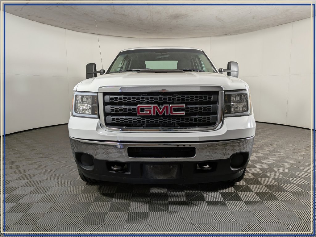 Used 2011 GMC Sierra 2500 W/T w/ Snow Plow Prep Package AWD/4WD image 2