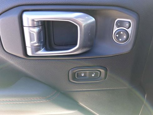 Used 2021 Jeep Gladiator Rubicon image 25