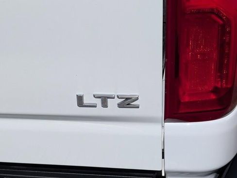 Used 2024 Chevrolet Silverado 2500 LTZ image 10