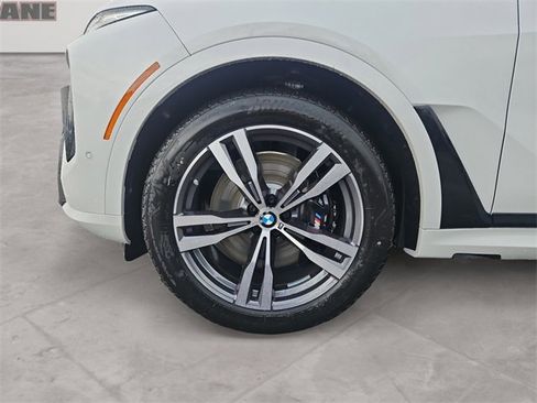 New 2026 BMW X7 xDrive40i w/ Dynamic Handling Package image 14