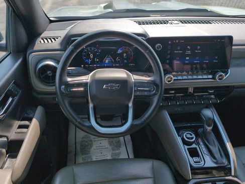 Used 2024 Chevrolet Colorado ZR2 w/ ZR2 Convenience Package III AWD/4WD image 10