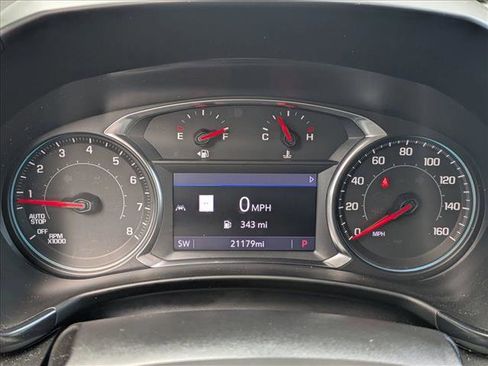 Used 2022 Chevrolet Equinox RS w/ RS Leather Package image 11