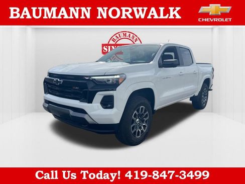Used 2023 Chevrolet Colorado Z71 w/ Z71 Convenience Package 2 AWD/4WD image 5