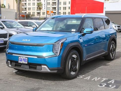 New 2026 Kia EV9 Wind image 12