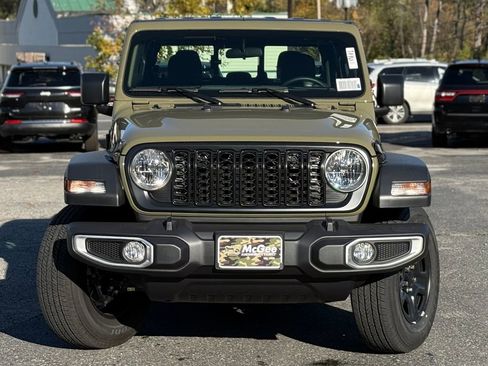New 2026 Jeep Gladiator Sport AWD/4WD image 2
