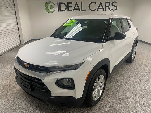 Used 2021 Chevrolet TrailBlazer LS image 1