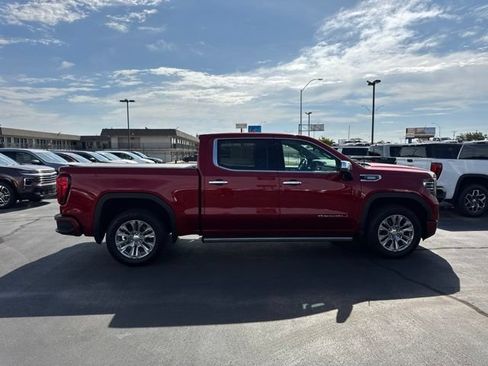 Used 2023 GMC Sierra 1500 Denali w/ Technology Package AWD/4WD image 2