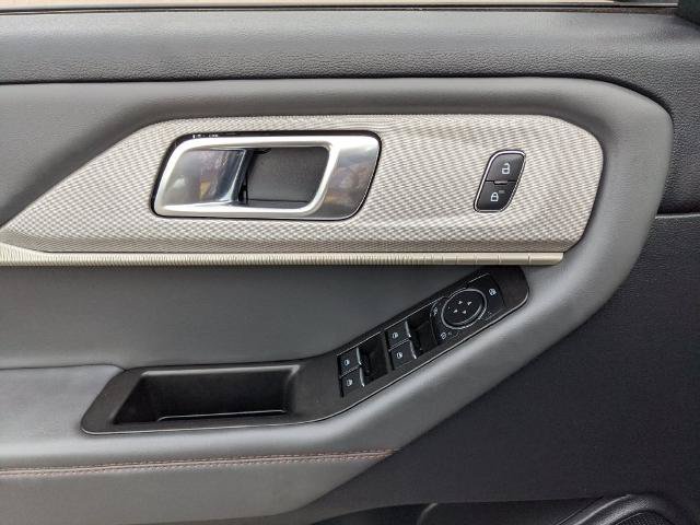 Certified 2025 Ford Explorer Active w/ Active Comfort Package RWD image 14