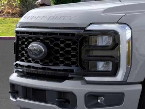New 2026 Ford F250 Lariat w/ Black Appearance Package AWD/4WD image 17