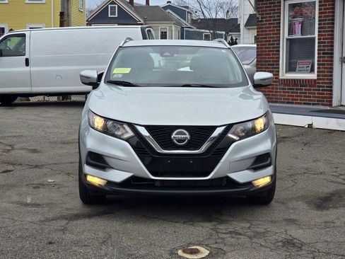 Used 2020 Nissan Rogue Sport SV w/ All-Weather Package image 2