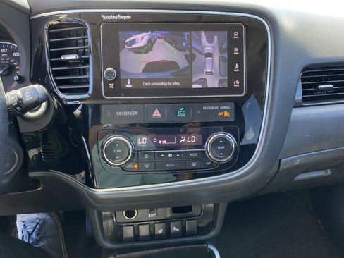Used 2018 Mitsubishi Outlander SEL FWD image 13