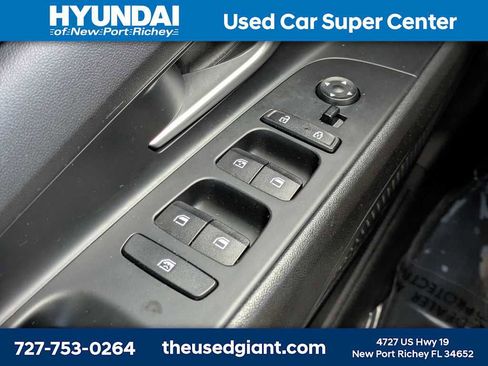 Used 2023 Hyundai Elantra SEL w/ Convenience Package FWD image 26