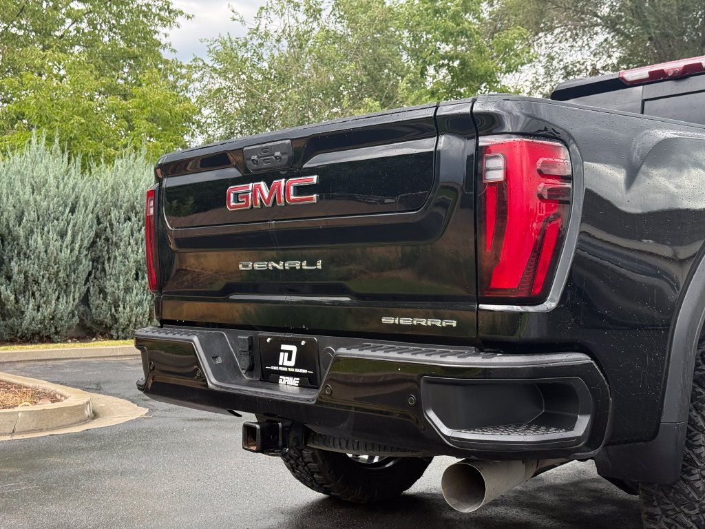 Used 2024 GMC Sierra 3500 Denali w/ Denali Reserve Package AWD/4WD image 16