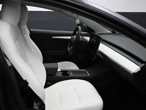 Used 2023 Tesla Model 3 Performance image 39