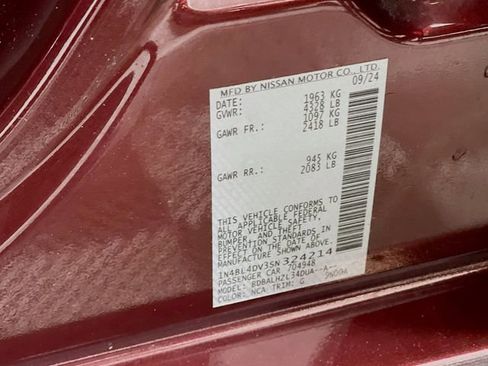 Used 2025 Nissan Altima 2.5 SV FWD image 31