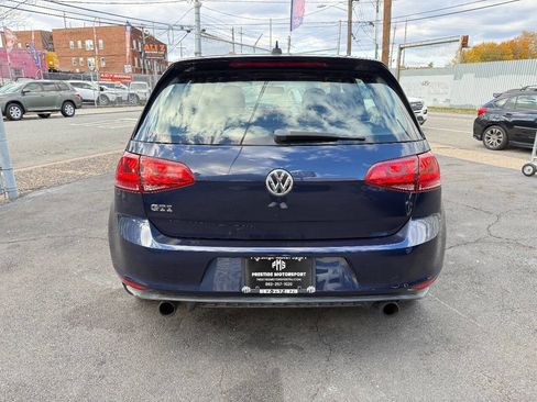 Used 2015 Volkswagen Golf 4-Door image 5