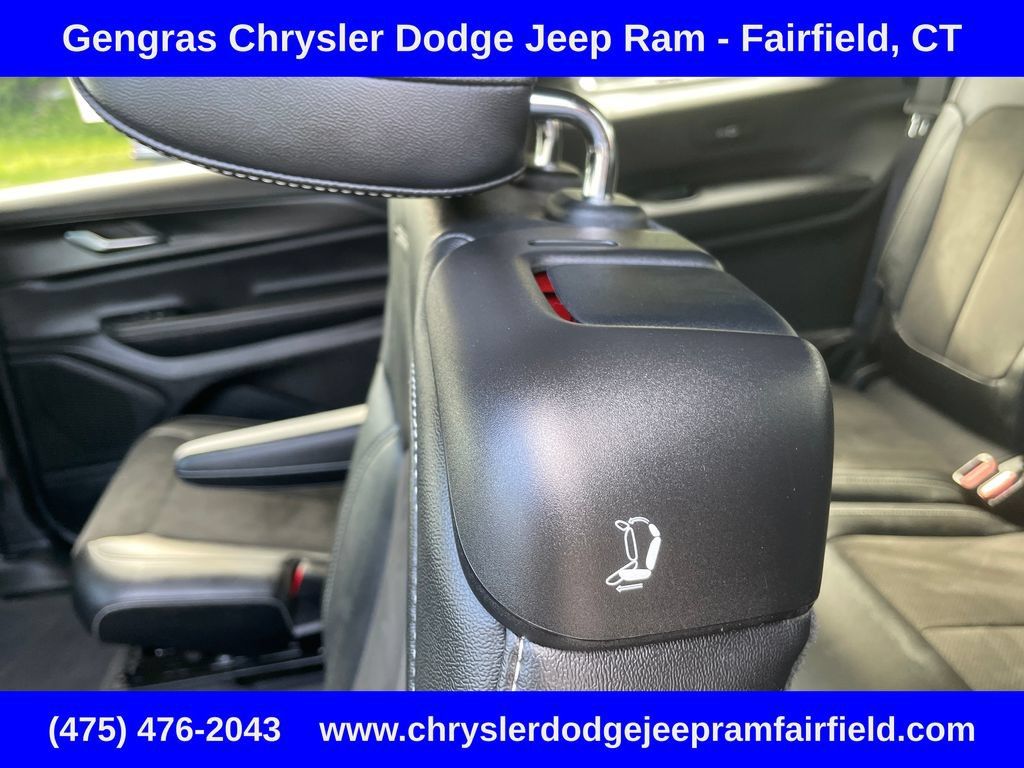 Used 2023 Jeep Grand Cherokee L Altitude AWD/4WD image 45
