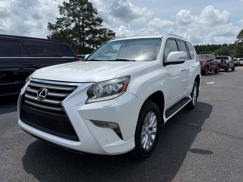 Used 2017 Lexus GX 460 Premium AWD/4WD image 2