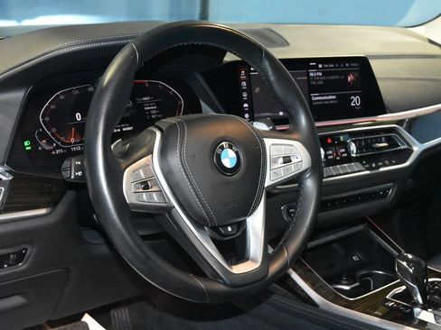Used 2019 BMW X7 xDrive50i w/ Premium Package AWD/4WD image 2