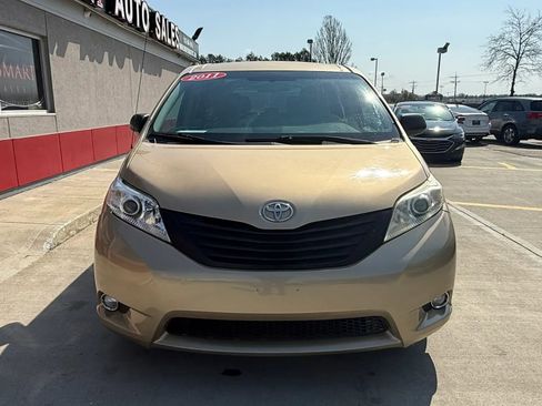 Used 2011 Toyota Sienna CE image 5
