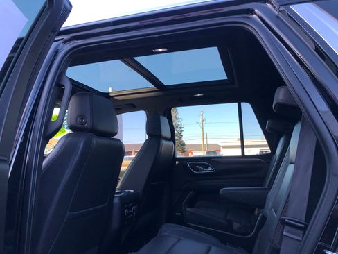 Used 2021 Chevrolet Tahoe High Country w/ Premium Package image 36