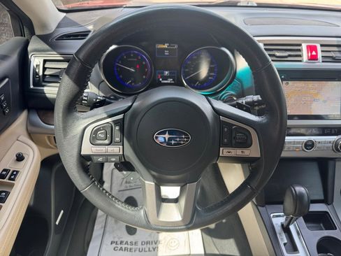 Used 2016 Subaru Outback 2.5i Limited AWD/4WD image 11