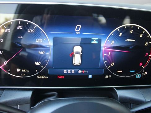 Used 2026 Mercedes-Benz GLC 300 4MATIC image 18