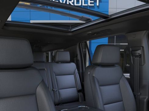 New 2026 Chevrolet Suburban Z71 w/ Comfort Package AWD/4WD image 24