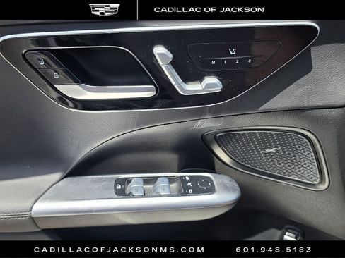 Used 2025 Mercedes-Benz C 300 Sedan w/ Winter Package image 19