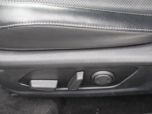 Used 2023 Hyundai Elantra Limited w/ Cargo Package image 12