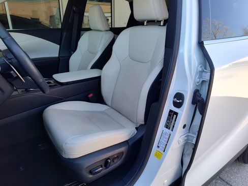 Used 2023 Lexus RX 350 Premium Plus w/ Accessory Package (K3) image 22