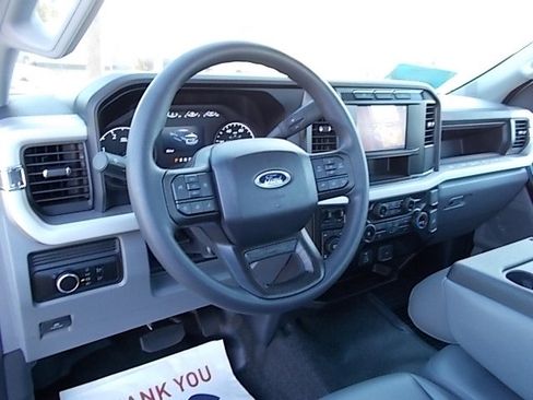 Used 2023 Ford F350 XL AWD/4WD image 5