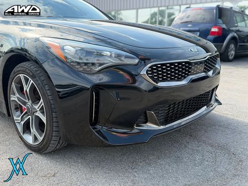 Used 2019 Kia Stinger GT2 AWD/4WD image 10